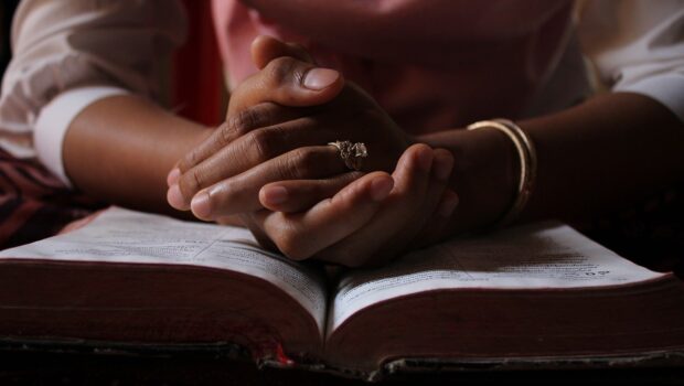 praying, bible, reading bible